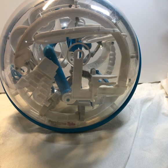 Perplexus Epic Roller Ball Maze Puzzle Game Toy Blue White Ages 8 & Up - Picture 7 of 7